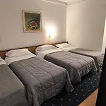 Hotel Quadrifoglio Castello di Cisterna