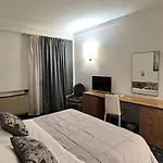 Quadrifoglio 호텔 카스텔로디시스테르나