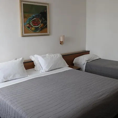 Hotel Quadrifoglio Castello di Cisterna