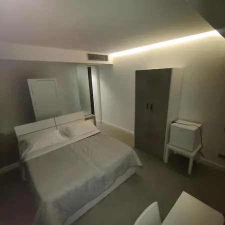 Quadrifoglio Hotel Castello di Cisterna