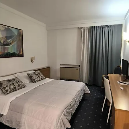 Quadrifoglio Hotel 4*
