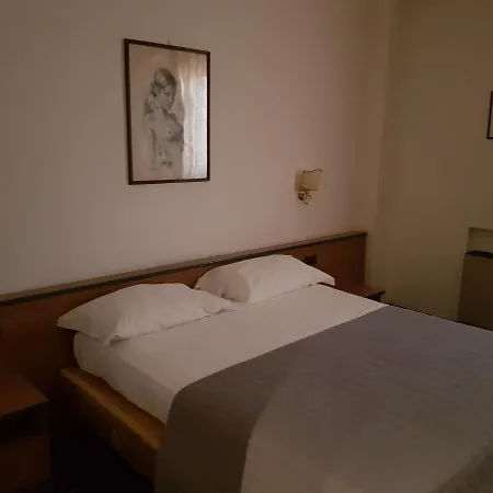 Quadrifoglio Hotel 4*